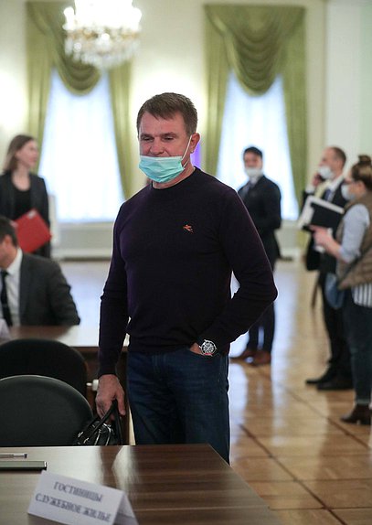 Избранный депутат Государственной Думы VIII созыва Леонид Бабашов