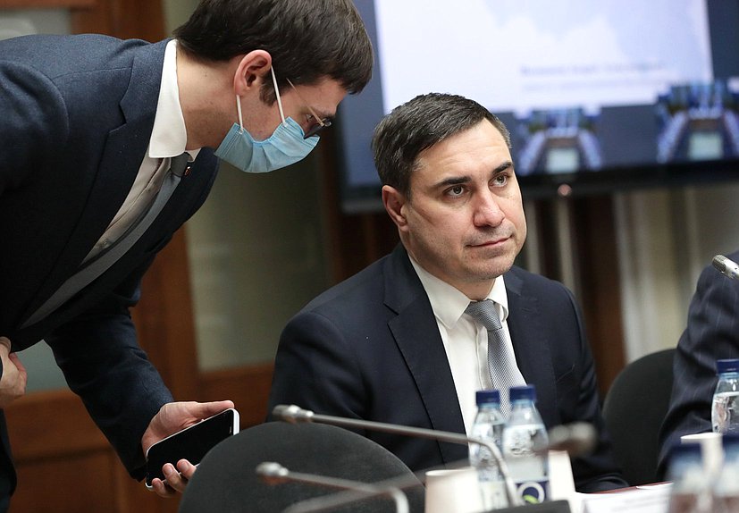 Председатель Комитета по охране здоровья Дмитрий Хубезов