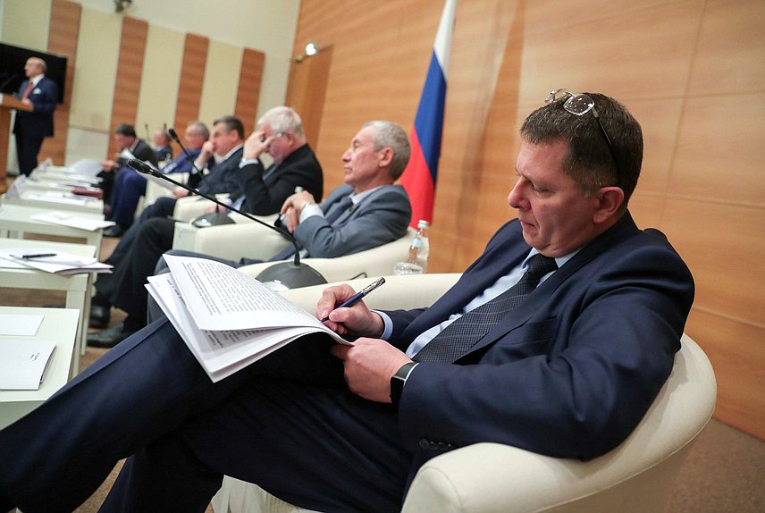 Председатель Комитета по экономической политике, промышленности, инновационному развитию и предпринимательству Сергей Жигарев