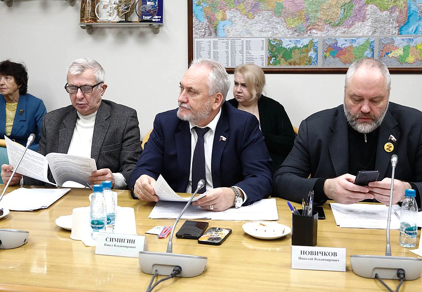 Члены Комитета по развитию Дальнего Востока и Арктики Павел Симигин и Николай Новичков