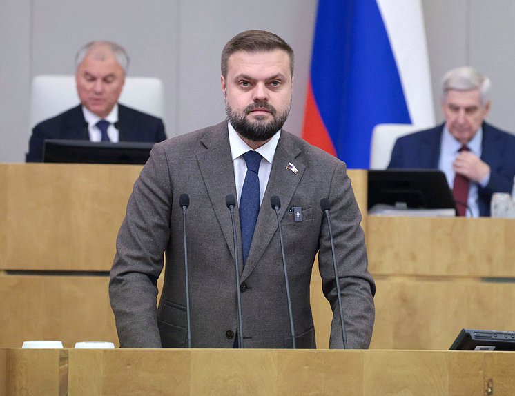 Заместитель Председателя Комитета по делам СНГ, евразийской интеграции и связям с соотечественниками Артем Туров