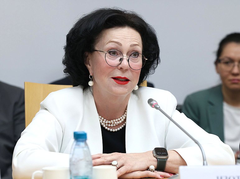 Заместитель Председателя Счетной палаты РФ Галина Изотова