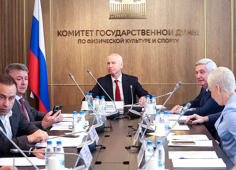 Председатель Комитета по физической культуре и спорту Олег Матыцин