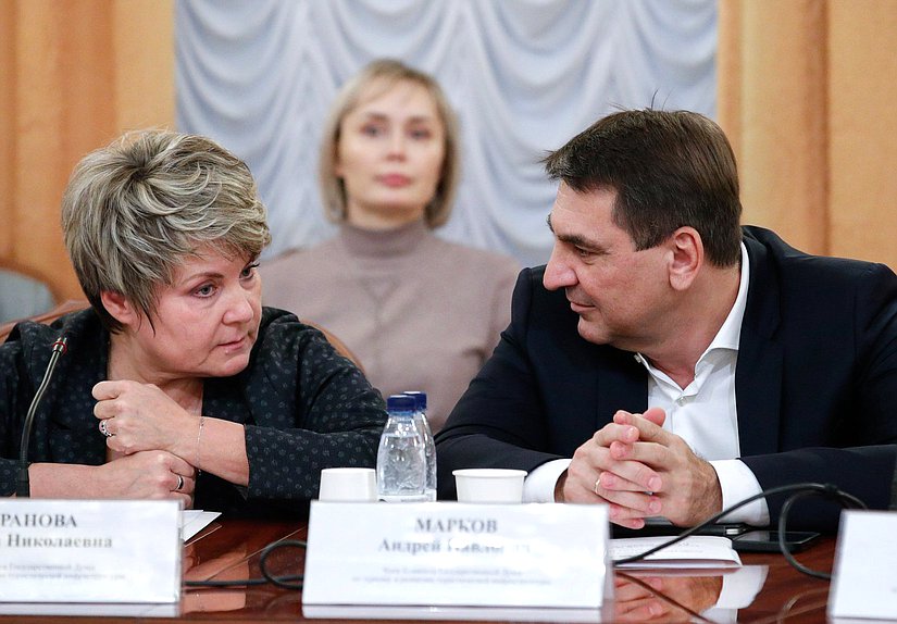 Члены Комитета по туризму и развитию туристической инфраструктуры Лариса Буранова и Андрей Марков