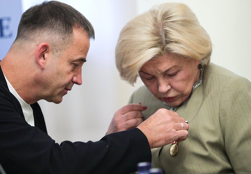 Первые заместители Председателя Комитета по культуре Дмитрий Певцов и Елена Драпеко