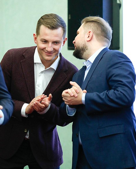 Председатель Комитета по молодежной политике Артем Метелев