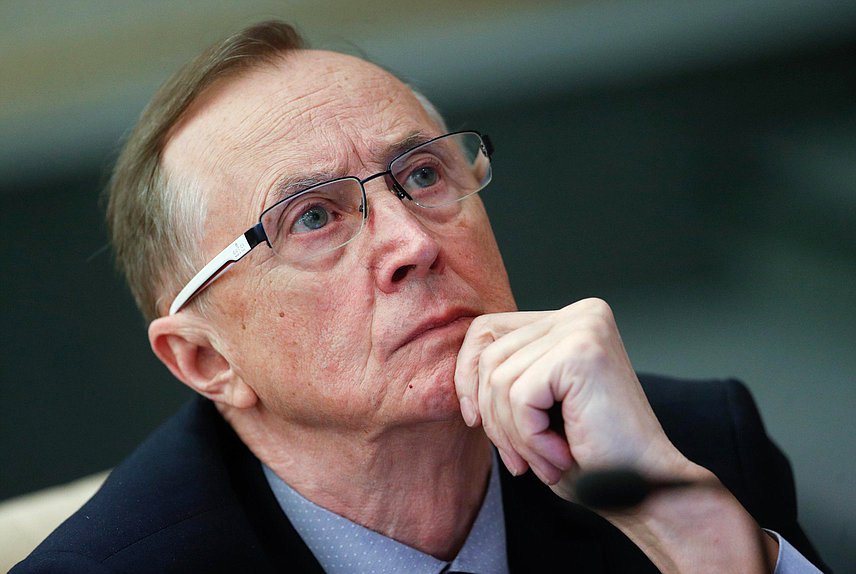 Первый заместитель Председателя Комитета по развитию гражданского общества, вопросам общественных и религиозных объединений Николай Бурляев