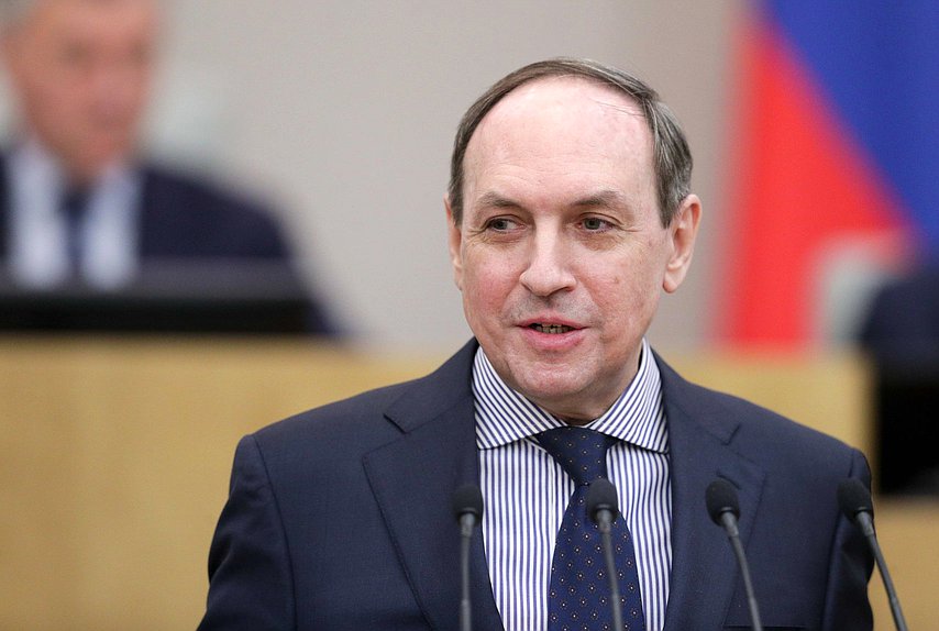 Председатель Комитета по образованию и науке Вячеслав Никонов