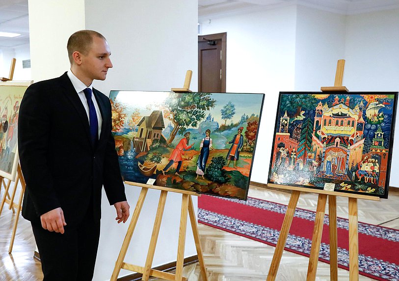 Открытие выставки «Игрушка — радость детства» и Круглый стол на тему «Безопасное детство: традиционная игрушка как основа гармоничного развития личности»