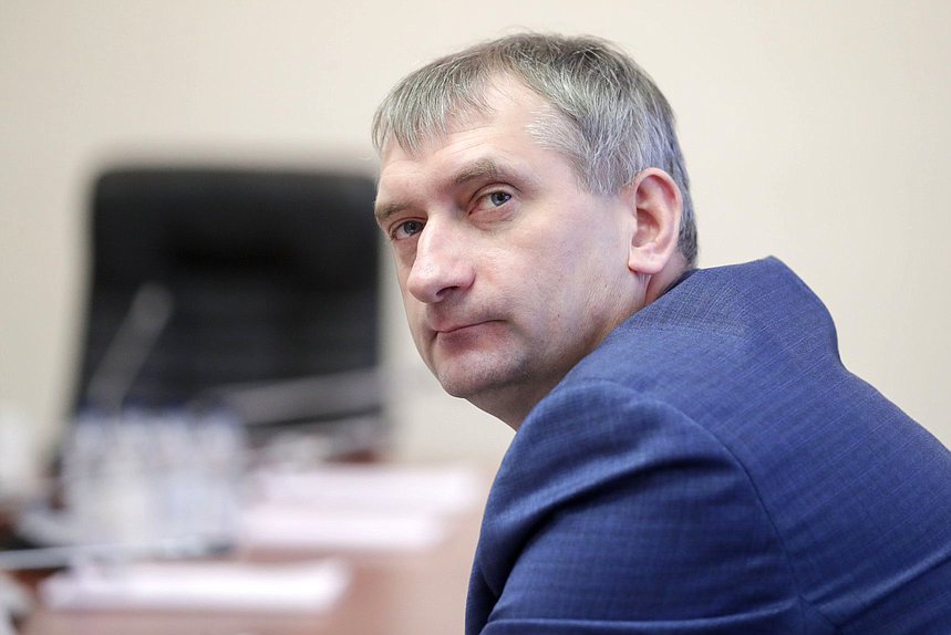 Член Комитета по энергетике Григорий Шилкин