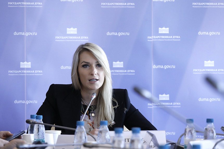 Председатель Комитета по развитию гражданского общества, вопросам общественных и религиозных объединений Яна Лантратова