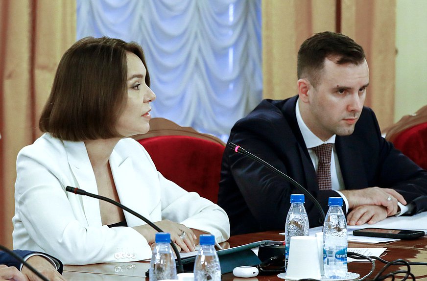 Первый заместитель Председателя Комитета по малому и среднему предпринимательству Альфия Когогина и Председатель Комитета Александр Демин
