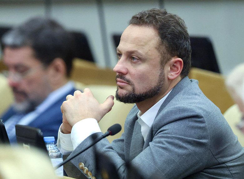 Первый заместитель Председателя Комитета по транспорту и развитию транспортной инфраструктуры Павел Федяев