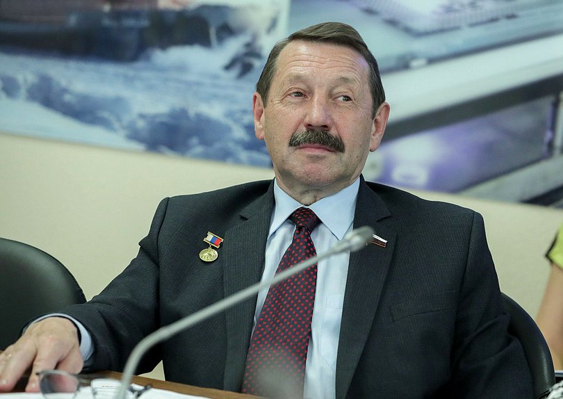 Член Комитета по энергетике Геннадий Скляр