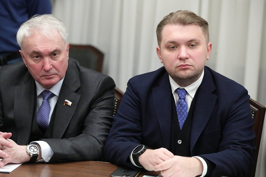 Chairman of the Committee on Defence Andrey Kartapolov and Deputy Chairman of the State Duma Boris Chernyshov