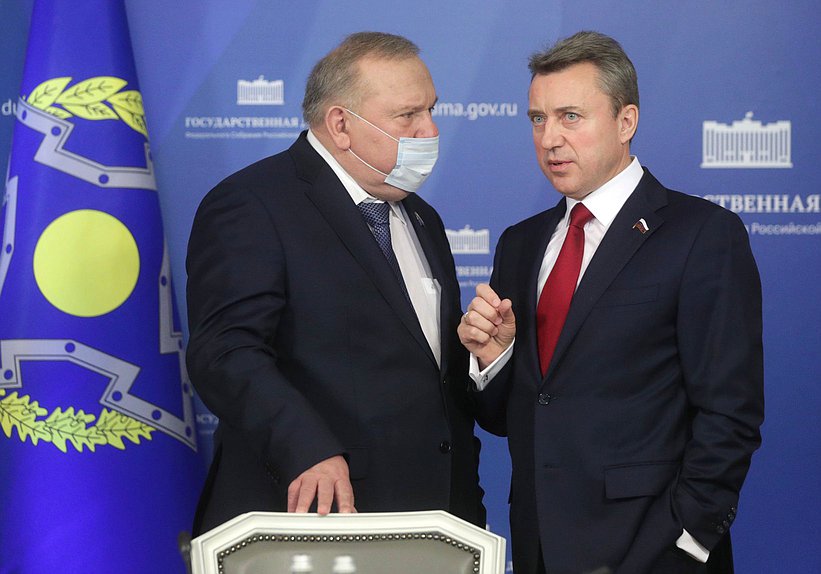 Chairman of the Committee on Defence Vladimir Shamanov and member of the Committee on Security and Corruption Control Anatolii Vybornyi