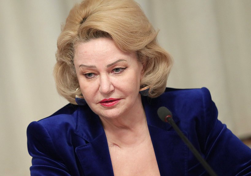 Председатель Комитета по вопросам семьи, женщин и детей Нина Останина