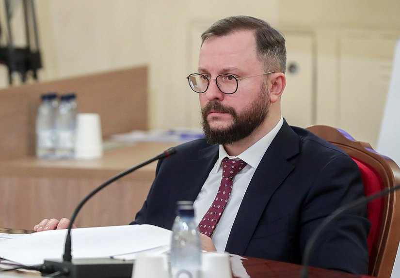 Статс-секретарь – заместитель руководителя Федеральной службы по надзору в сфере образования и науки Сергей Рукавишников