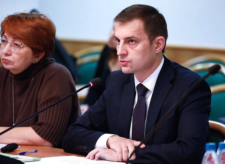 Заседание Комитета по молодежной политике