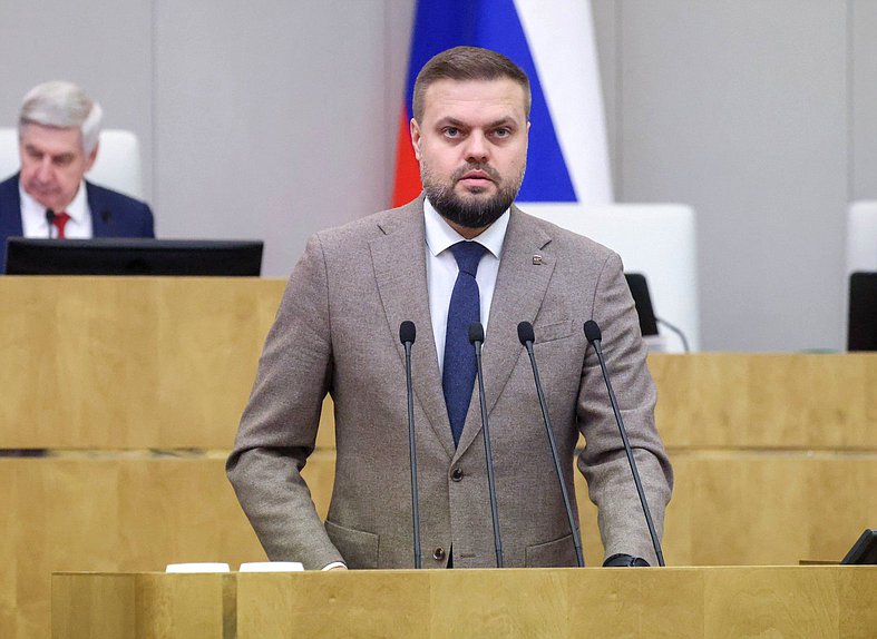 Заместитель Председателя Комитета по делам СНГ, евразийской интеграции и связям с соотечественниками Артем Туров