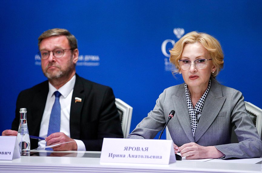 Deputy Chairwoman of the State Duma Irina Yarovaya and Deputy Speaker of the Federation Council Konstantin Kosachev