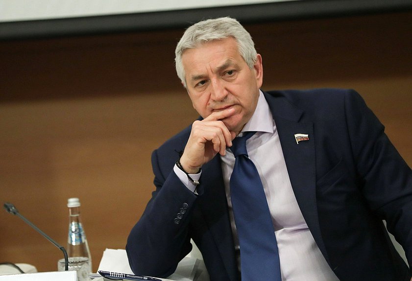 Первый заместитель Председателя Комитета по охране здоровья Леонид Огуль