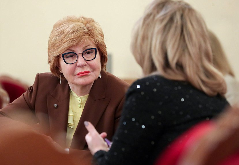 Круглый стол Комитета по просвещению на тему «Учебно-производственный комплекс как один из механизмов трудоустройства молодежи»