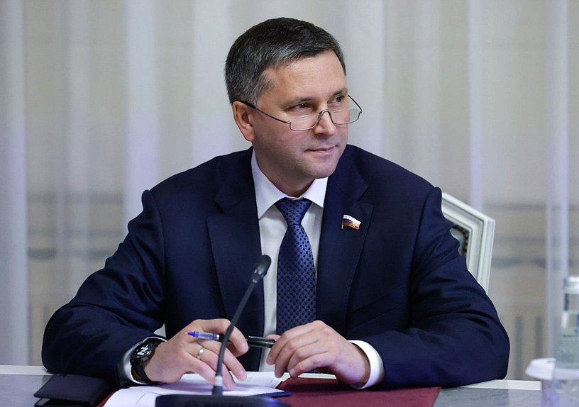 Председатель Комитета по экологии, природным ресурсам и охране окружающей среды Дмитрий Кобылкин