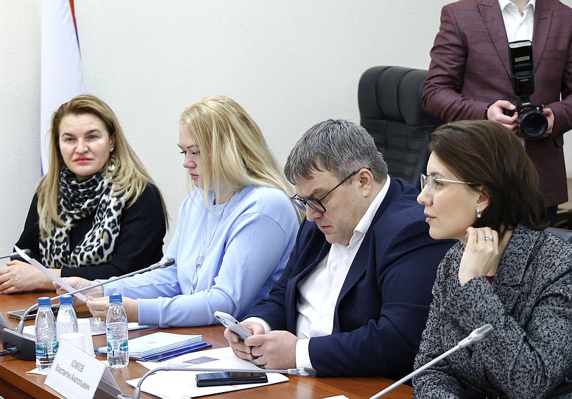 Заседание Круглого стола на тему "Формирование воспитательной среды в приграничье"