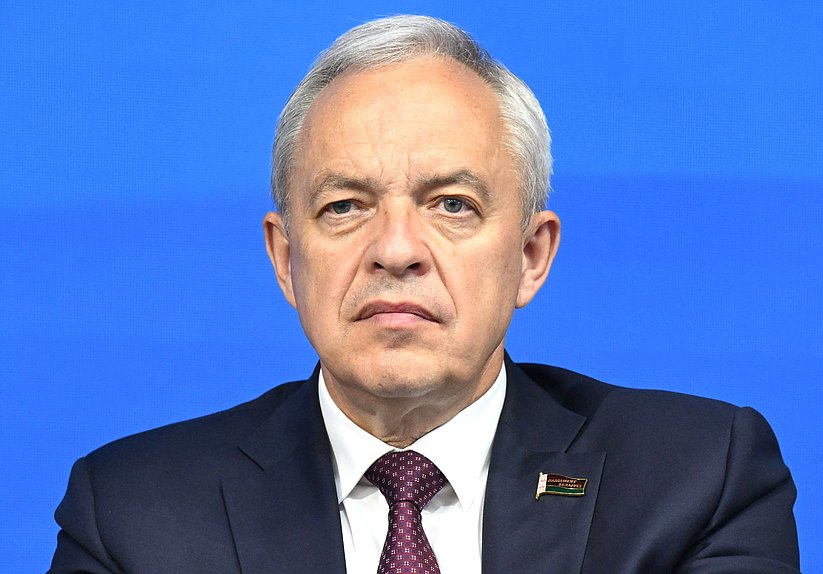 Председатель Палаты представителей Национального собрания Республики Беларусь Игорь Сергеенко. Пленарное заседание Молодежного Форума Союзного государства «Роль молодежи в сохранении и защите исторической памяти»
