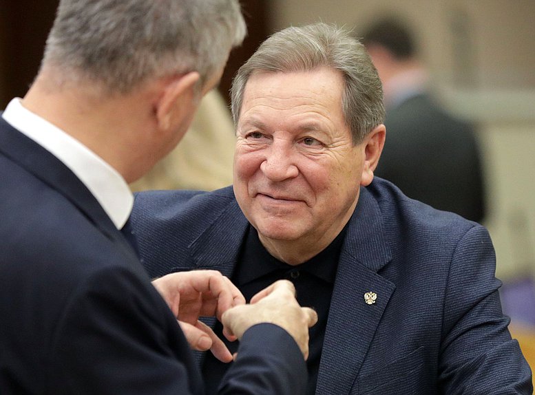 Член Комитета по науке и высшему образованию Михаил Кузьмин