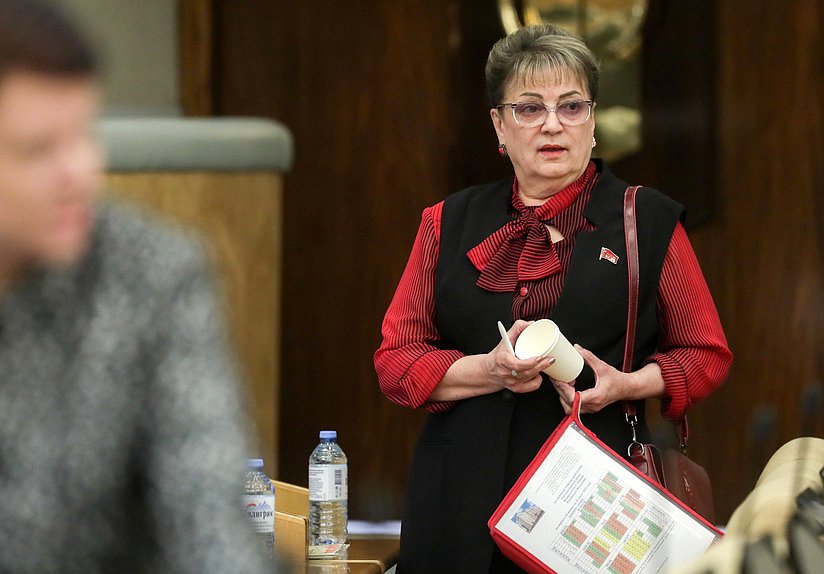 Член Комиссии по Регламенту и обеспечению деятельности Государственной Думы Ольга Алимова