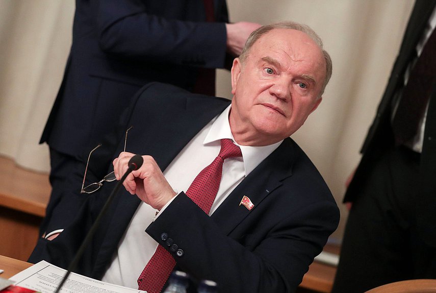 Руководитель фракции КПРФ Геннадий Зюганов