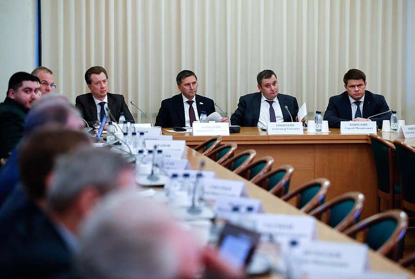 Совместное заседание Комитетов по экологии, природным ресурсам и охране окружающей среды и по информационной политике, информационным технологиям и связи на тему «Вопросы обращения с отходами и загрязнения атмосферного воздуха»