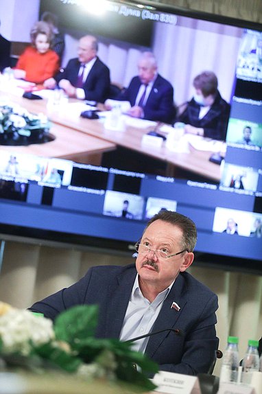 Член Комитета по региональной политике и проблемам Севера и Дальнего Востока Владимир Новиков