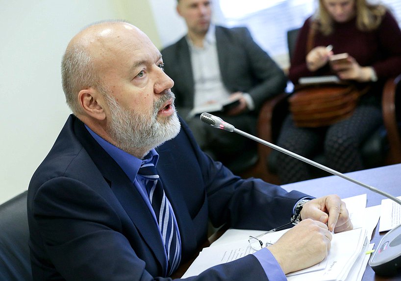 Председатель Комитета по государственному строительству и законодательству Павел Крашенинников