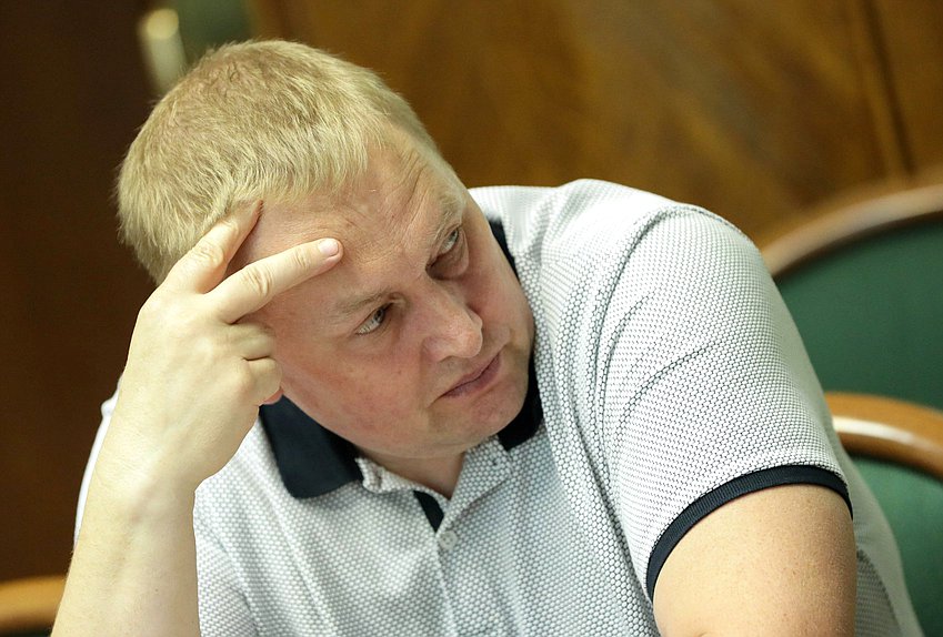 Член Комитета по безопасности и противодействию коррупции Андрей Альшевских