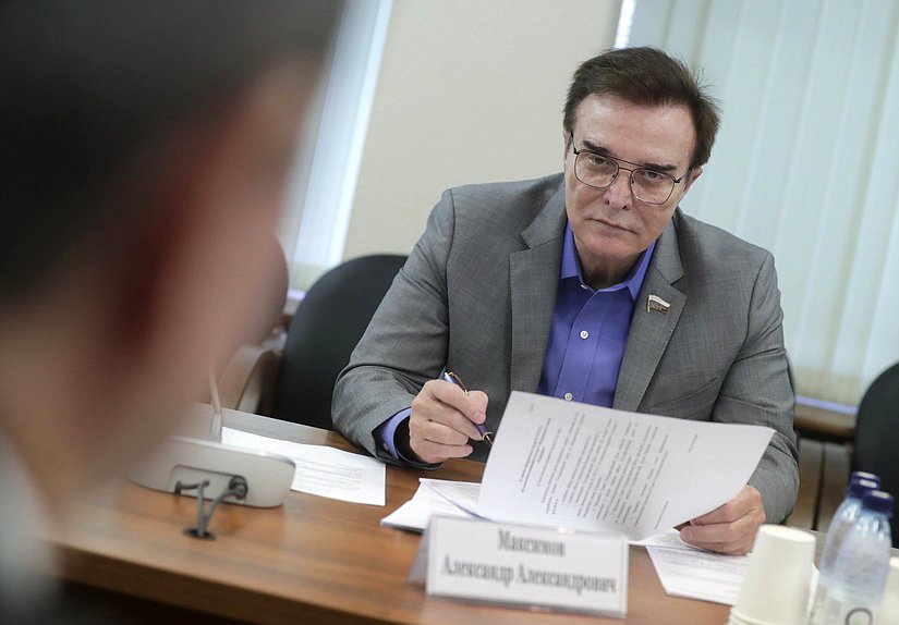 Член Комитета по промышленности и торговле Александр Максимов