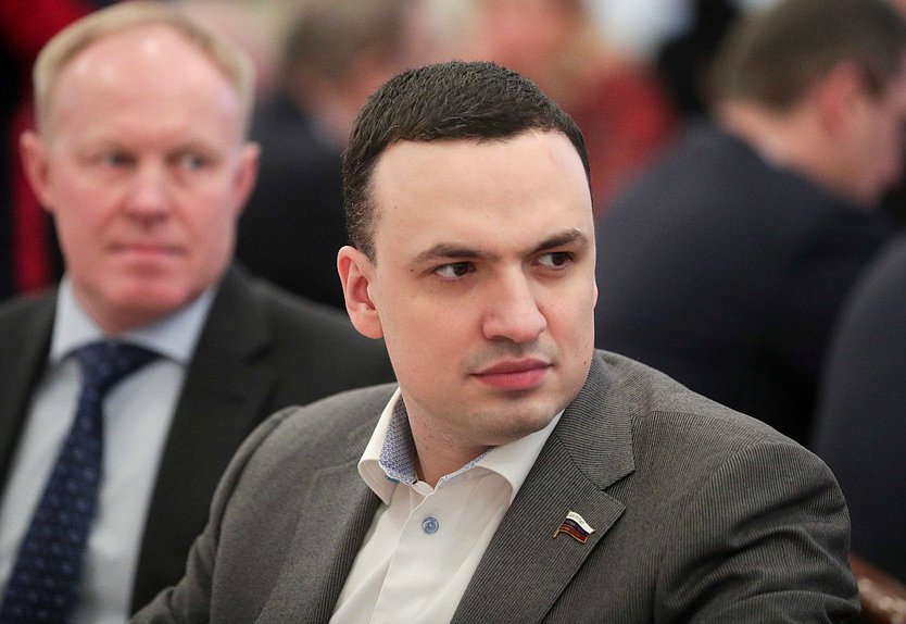 Член Комитета по транспорту и строительству Александр Васильев