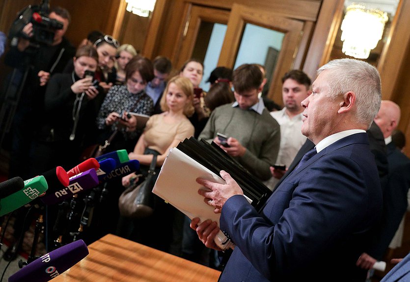 Председатель Комитета по безопасности и противодействию коррупции Василий Пискарев