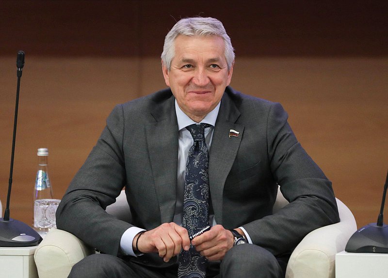 Первый заместитель Председателя Комитета по охране здоровья Леонид Огуль