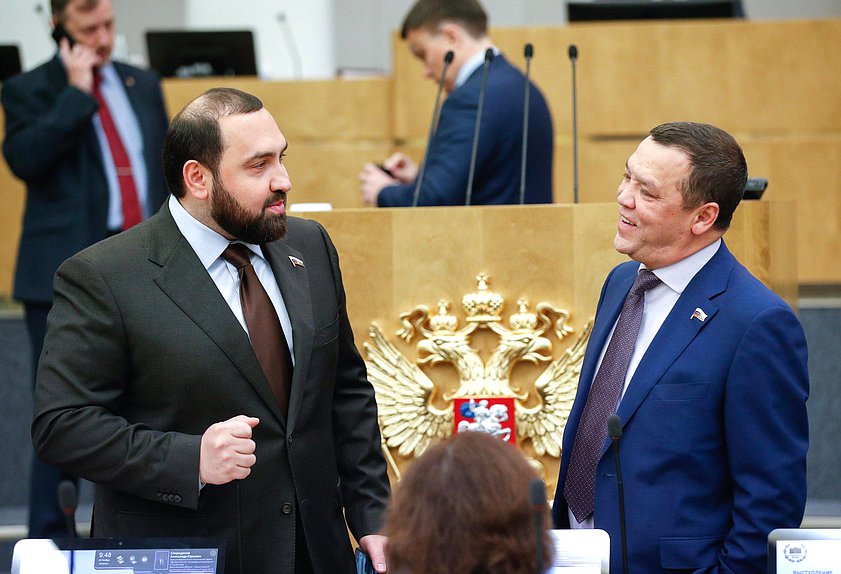 Члены Комитета по безопасности и противодействию коррупции Бийсултан Хамзаев и Динар Гильмутдинов