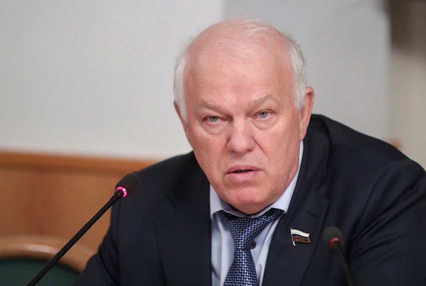 Заместитель Председателя Комитета по экологии, природным ресурсам и охране окружающей среды Анатолий Грешневиков