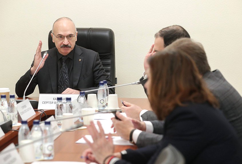 Председатель Комитета по науке и высшему образованию Сергей Кабышев