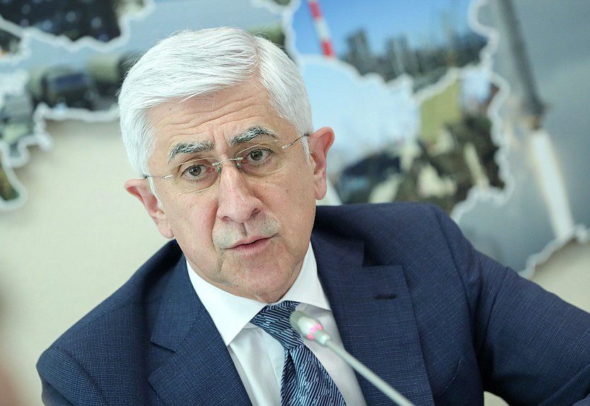 Председатель Совета директоров ЗАО «Гражданские самолёты Сухого» Михаил Погосян