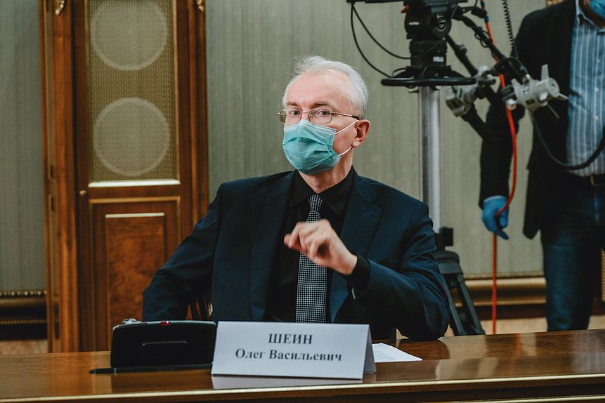 Член Комитета по труду, социальной политике и делам ветеранов Олег Шеин