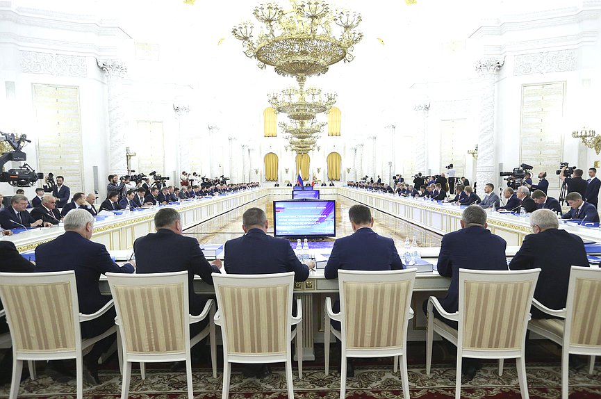 Заседание Госсовета по вопросам развития сети автомобильных дорог и обеспечения безопасности дорожного движения