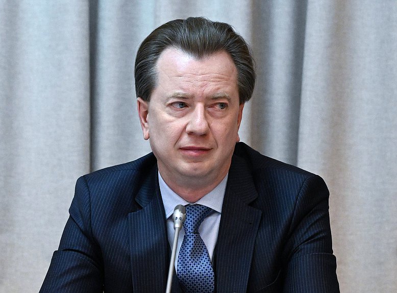 Первый заместитель Председателя Комитета по экологии, природным ресурсам и охране окружающей среды Владимир Бурматов