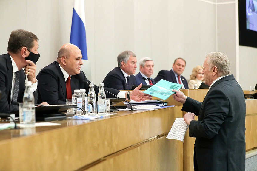 Председатель Правительства РФ Михаил Мишустин и руководитель фракции ЛДПР Владимир Жириновский