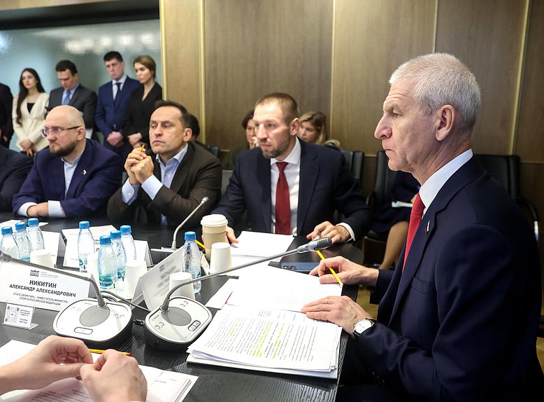 Председатель Комитета по физической культуре и спорту Олег Матыцин